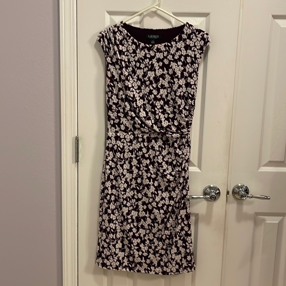 Ralph Lauren size 6 dress. Plum with cream flowers. Ruched waist.